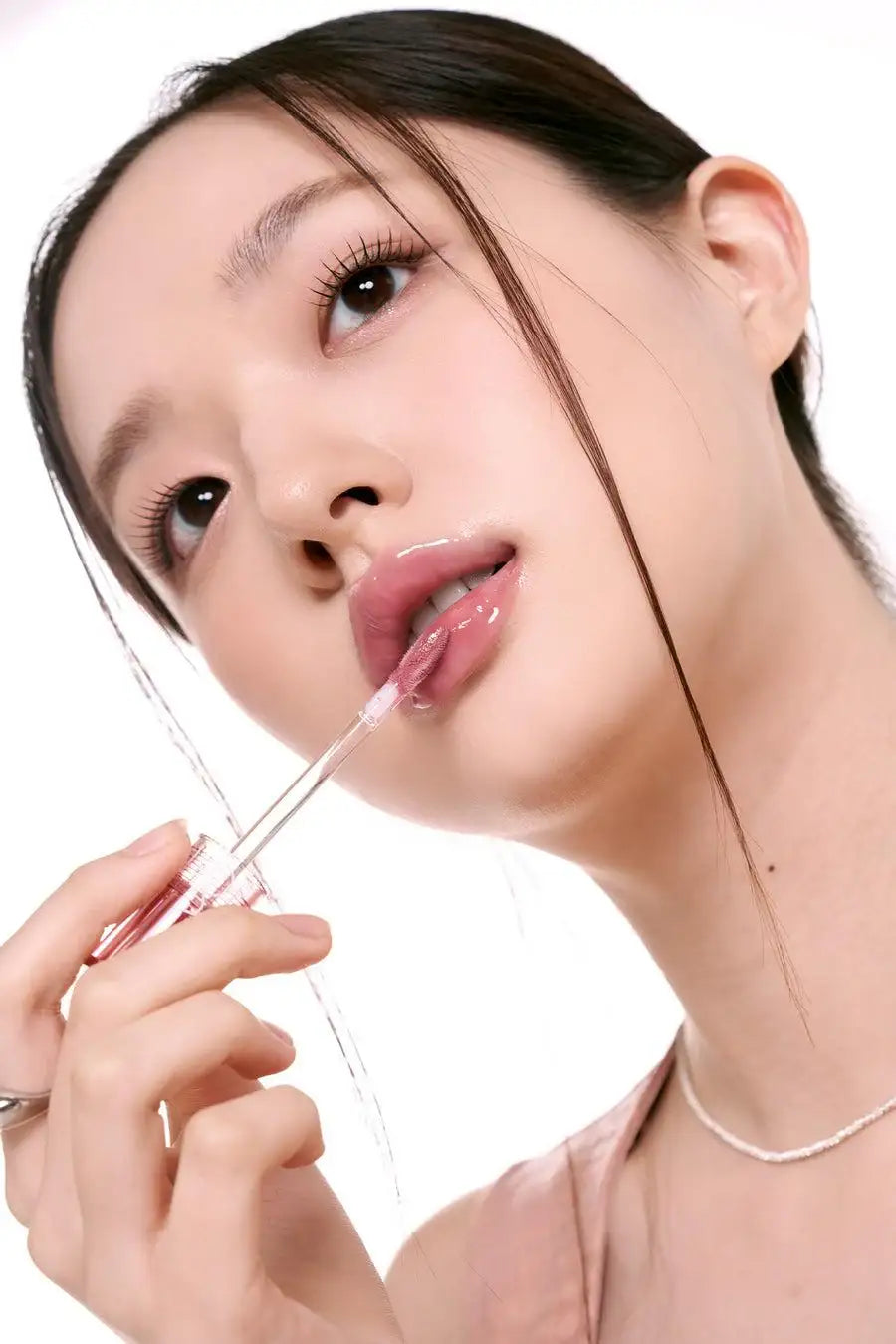 Romand Glasting Color Gloss 4g - 08 Cherry Up Korean makeup product view 4