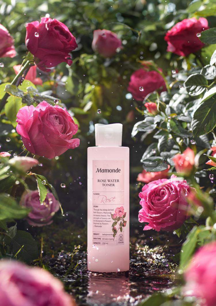 mamonde ROSE WATER TONER 250ml Korean skincare product view 3