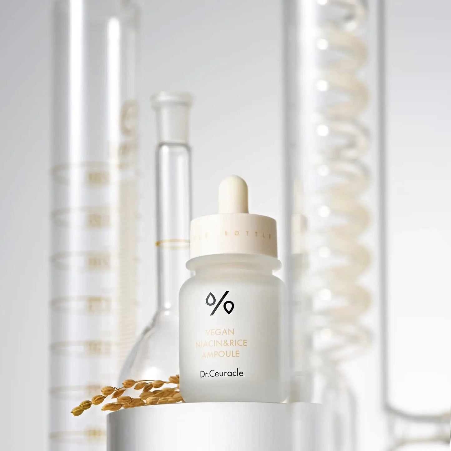 Dr.Ceuracle VEGAN NIACIN&RICE AMPOULE 30ml Korean skincare product image 4